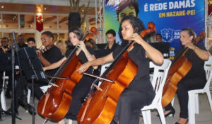 OSDJC finaliza apresentações de final de ano em evento natalino do Colégio Santa Cristina