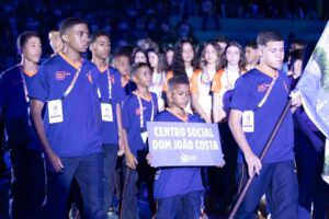 Atletas do Dom João Costa Futsal mobilizam campanha para disputar competição no Paraná