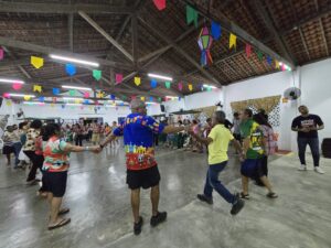 Arraiá Arretado de Bom reúne música, cultura e solidariedade no Centro Social Dom João Costa